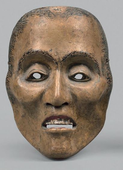JAPON - Début Epoque EDO (1603 - 1868) Masque de Nô en laque brun beige, représentant...
