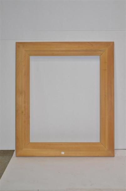 null CADRE en bois exotique clair mouluré
XXème siècle
71,5 x 58,5 x 12 cm
