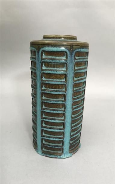 null Wilhelm KAGE (1889-1960) pour Gustavsberg
Vase "Farsta" cylindrique en terre...