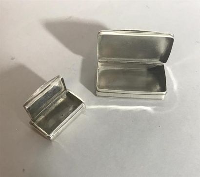 null Deux TABATIERES en argent (minerve) XIX °siècle
Poids : 52 et 28 grs