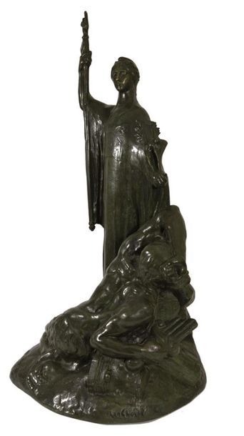 null Jean CHOREL (1875-1946)
Figure féminine au bonnet phrygien
Bronze à patine verte...