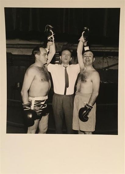 null Trois combats de boxe
- Georges Carpentier contre Joe Jeannette à Luna-Park...