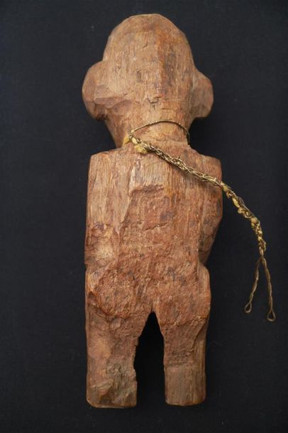 null SCULPTURE ANTHROPOMORPHE représentant un tiki en bois naturel sculpté
Iles Marquises,...