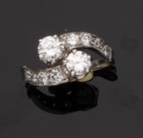 null BAGUE « toi et moi » en or gris 750 MM ornée de deux diamants taille brillant,...