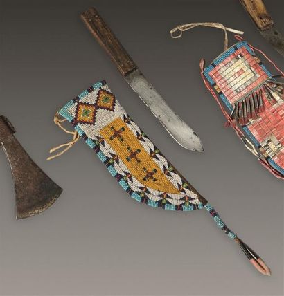 null ETUI à COUTEAU et son COUTEAU " Three Star Beaded Sheath"
Oklahoma City, Etats-Unis...