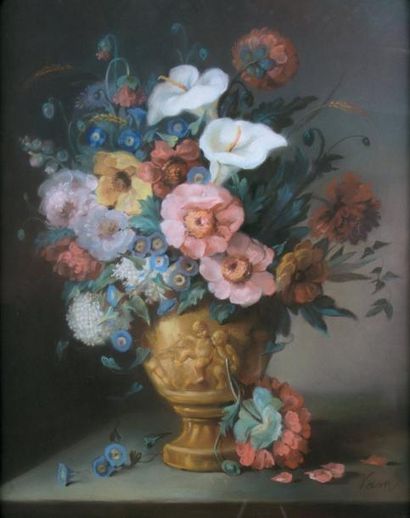 YAM, ÉCOLE FRANÇAISE Bouquet de fleurs dans un vase de style antique Pastel. Signé...