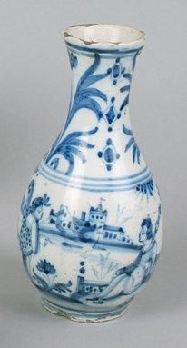 DELFT, début du XVIIIe siècle VASE BOUTEILLE en faïence à décor en camaïeu bleu d'une...