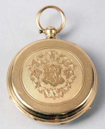 null MONTRE DE GOUSSET en or avec sa clé vers 1900, aiguilles en or, boîtier à décor...