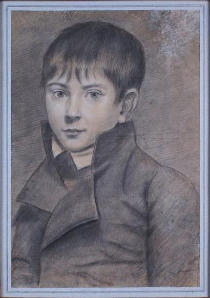 ÉCOLE FRANÇAISE, vers 1820 PORTRAIT DE JEUNE HOMME Fusain. 38 x 25,5