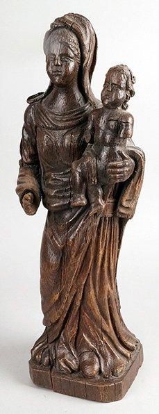 null VIERGE À L'ENFANT Chêne sculpté. Art populaire, XIXe siècle. Haut.: 50 cm