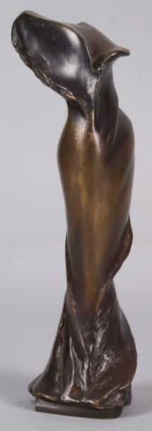 M. GALY, école française du XXe siècle LA VICTOIRE DE SAMOTHRACE Épreuve en bronze,...