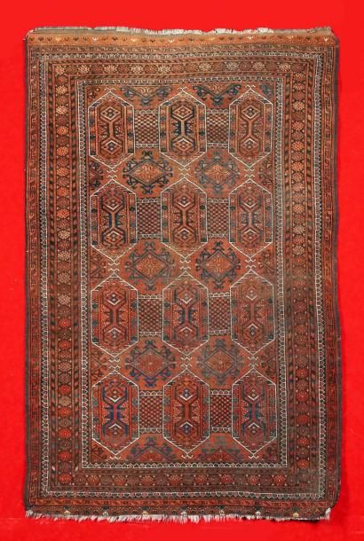 null ANCIEN TAPIS KYZIL AYAK (Afghan) fin XIX siècle à décor de tarentules, crochets...