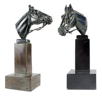 Irénée ROCHARD - 1906-1984 PAIRES DE TÊTES DE CHEVAL Épreuves en bronze à patine...