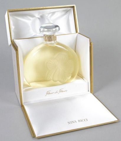 LALIQUE France pour NINA RICCI FLACON FACTICE pour «Fleur des fleurs» en verre et...