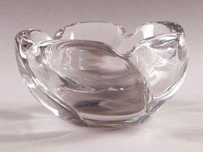 DAUM France CENDRIER en cristal des années 1950. H.: 8 cm