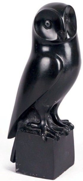 David MESLY ? 1918-2004 
LA CHOUETTE IRIS Épreuve en bronze à patine noire signée,...