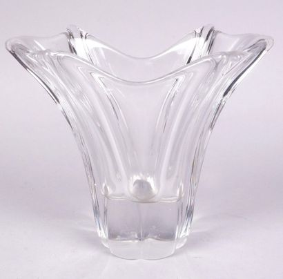 DAUM France VASE en cristal des années 1950. H.: 19 cm
