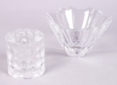 null 1 - LALIQUE FRANCE VASE BOUGIE en cristal transparent et satiné à motif de cupules...