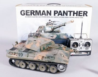 null Tank de la 2ème guerre mondiale, au 1/16ème, télécommandé «GERMAN PANTHER» avec...