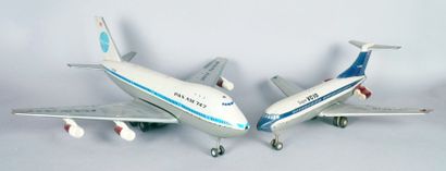 ATC Japon BOEING 747 de la PAN AM, à friction, L=65cm. TM Japon: Super VC 10 à piles,...