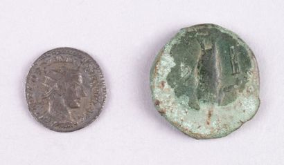 null ANTONINIEN DE GORDIEN III et MONNAIE ROMAINE en bronze