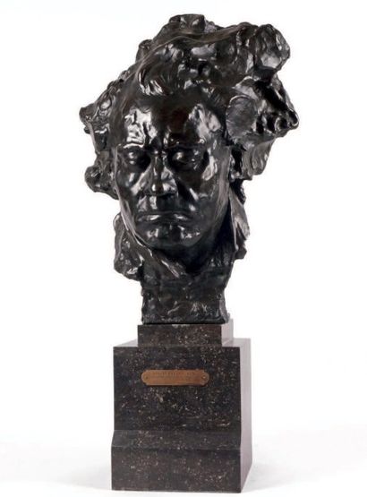 Alfredo PINA - 1887-1966 BEETHOVEN, 1914
Bronze à patine noire signé et daté.
Ancienne...