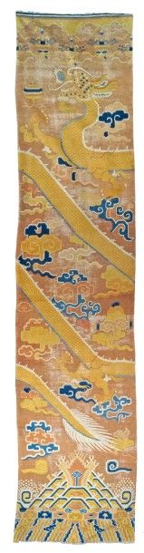 null Important Tapis de colonne chinois d'époque Qianlong (1735-1795), à champ tabac...