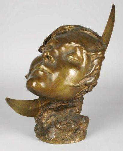 Stanislas LAMI - 1858-1944 LA LUNE Épreuve en bronze à patine brune ocre nuancée,...