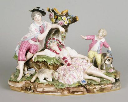 MEISSEN, XIXème Important groupe en porcelaine polychrome figurant un couple de bergers...