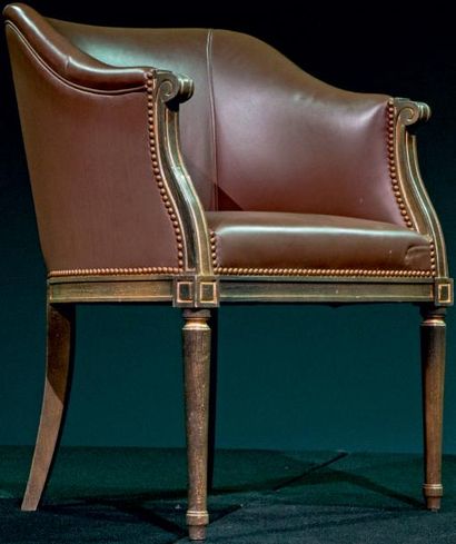 null Paire de fauteuils Louis XVI
Structure hêtre, finition teinte bois merisier...