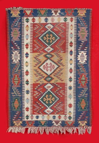 null TAPIS KILIM-KONYA (Turquie) vers 1975 / 1980. À décor géométrique de crabes...