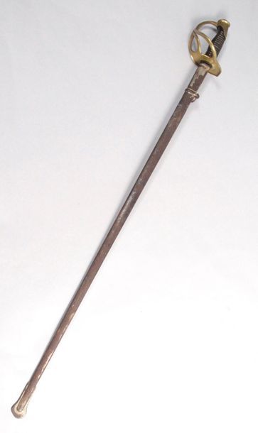 null Sabre de cavalerie type 1822-83. Poignée en corne (manque le filigrane) monture...