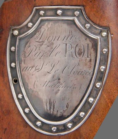 null Fusil de récompense à silex «Donné par le Roi» modèle 1817. Canon rond à pans...