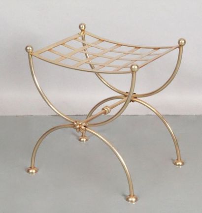 null TABOURET CURULE en métal chromé.
50 x 48 x 39 cm