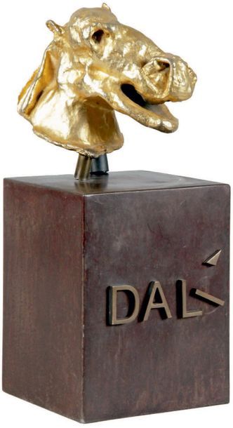 Salvador DALI - 1904-1989 LE CHEVAL QUI RIT
Bronze doré signé numéroté 29/60 sur...