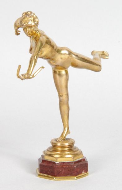 Alexandre FALGUIÈRE - 1831-1900 
NYMPHE CHASSERESSE, 1884
Bronze doré signé, ancienne...