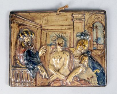 null ECCE HOMO BAS-RELIEF en terre vernissée.
13 x 17 cm