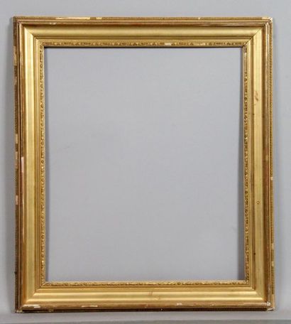 null CADRE en bois doré d'époque Louis-Philippe.
(Manques).
63 x 53 x 8 cm