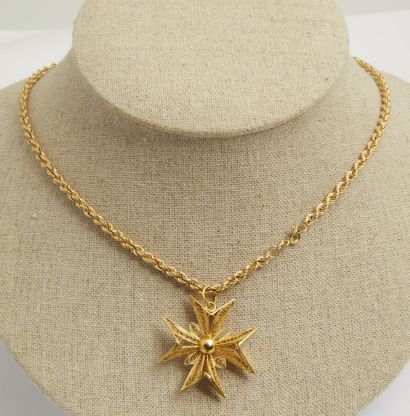 null 83 Twisted necklace in yellow gold and Maltese cross filigree


12.1g