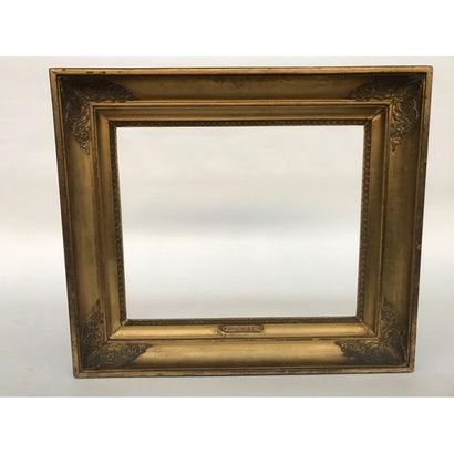 null RESTORATION FRAME in gilded wood with palmette motif. Int. dim. 41x50.