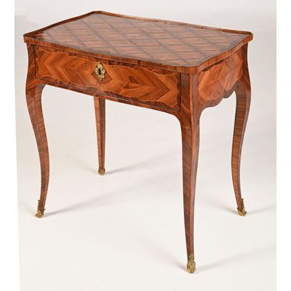 null ORIGINAL LOUIS XV TABLE BUREAU with sliding mechanism in rosewood and violetwood....