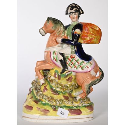 null SUJET en céramique représentant Napoléon à cheval (Fêles et quelques manques)....