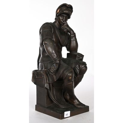 null ANONYME XIXè. «Le gladiateur assis». Sujet en bronze à patine noirâtre. H.36...
