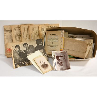null Photos, photos-cartes et divers. 1 caisse de documents de famille.