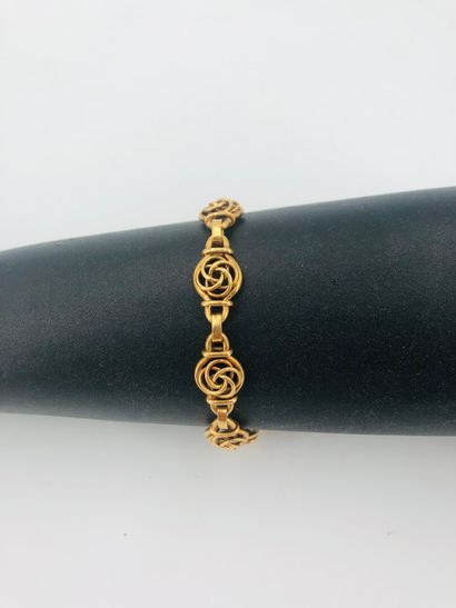 null Bracelet with stylised flower links in a swirl, 18 K yellow gold, wrist 17.5...