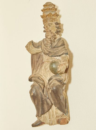 null * Figure papale portant la mitre et tenant un globe dans sa main gauche

Sculpture...