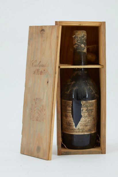 null 1 bouteille Calvados MORIN en boite en bois 42°