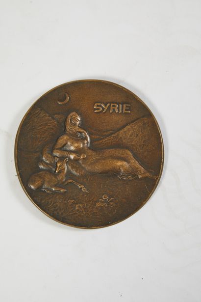 null * GUZMAN (Aleth). 

LA SYRIE

Médaille en bronze(c.1934) Paris, Poinçon SFAM...