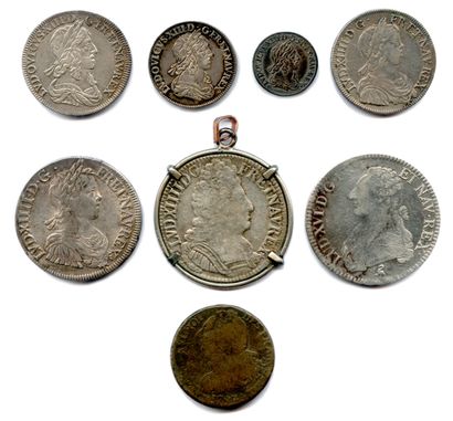 null LOT of 8 French royal coins 

in silver (7) and in bronze (1) :

Louis XIII...