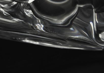 null DAUM FRANCE

Coupe en cristal étiré

Marque gravée en creux

Haut: 11.5cm. Long:...